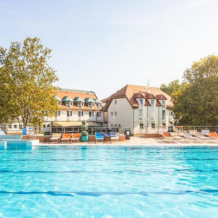 Aqua Hotel Termal Mosonmagyaróvár Buitenkant foto
