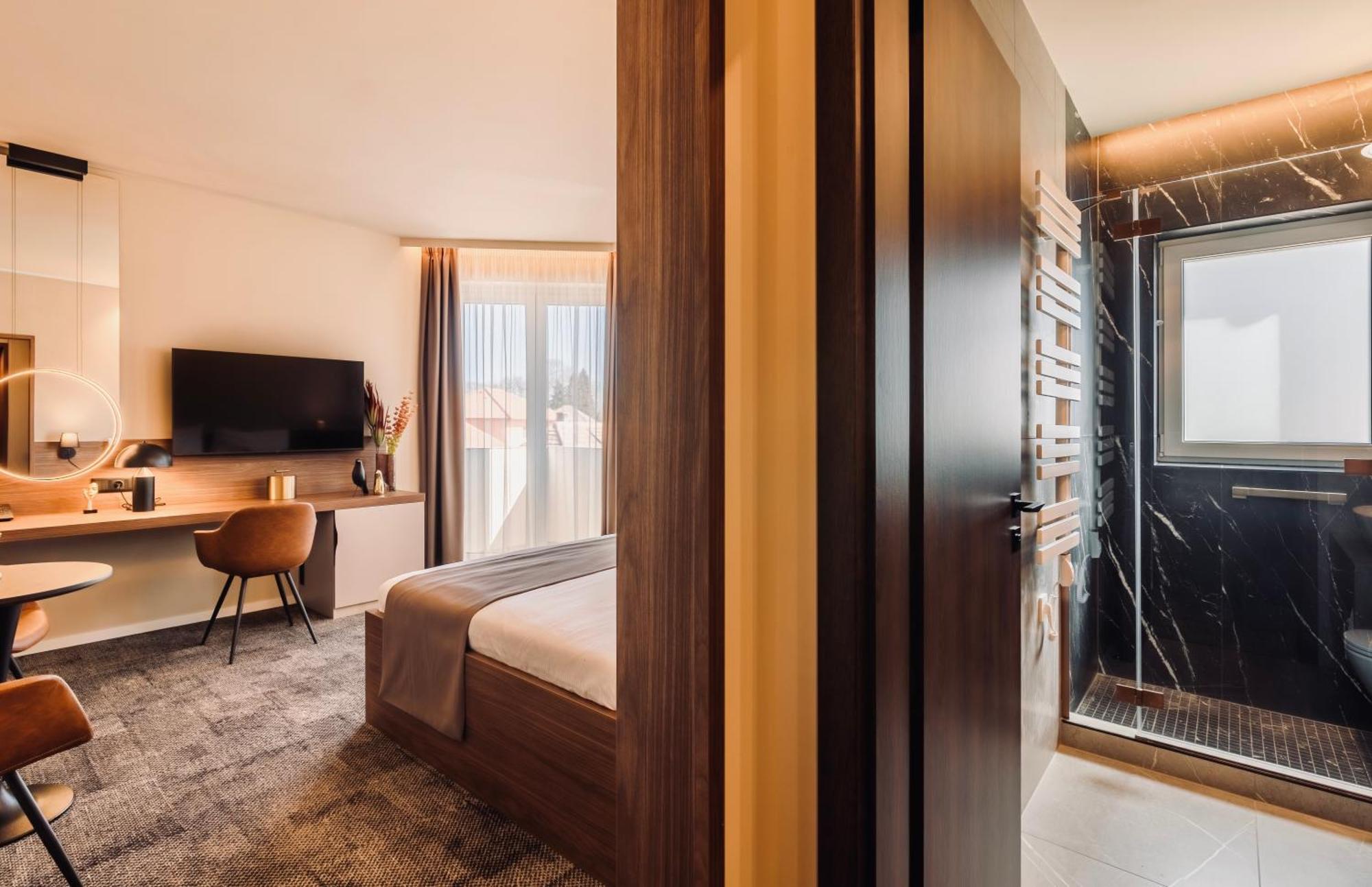 Aqua Hotel Termal Mosonmagyaróvár Buitenkant foto